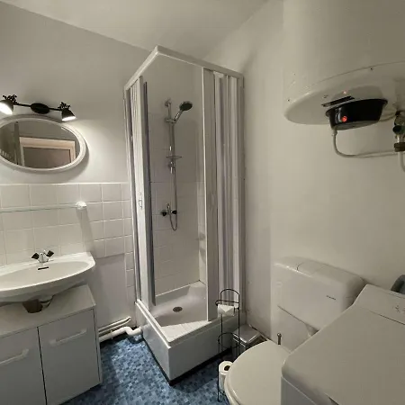 Apartment Lumineux Avec Loggia, Tv, Lave-linge A 2 Pas De La - Fr-1-224c-135