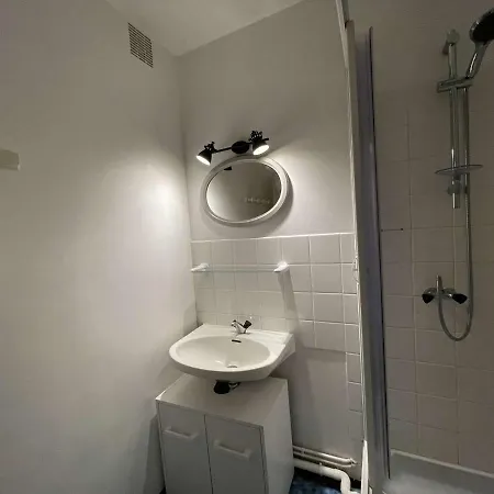 Apartment Lumineux Avec Loggia, Tv, Lave-linge A 2 Pas De La - Fr-1-224c-135 *